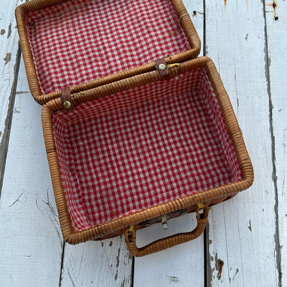 Vintage Wicker Picnic Basket Purse with Handles